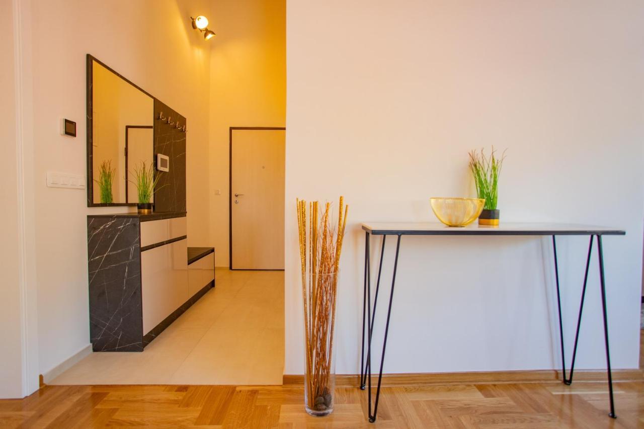 Exclusive Penthouse Old Town With Sauna And Jacuzzi 모스타르 외부 사진