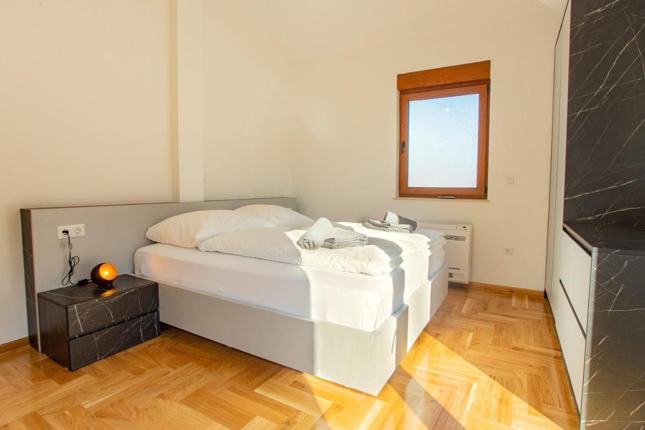 Exclusive Penthouse Old Town With Sauna And Jacuzzi 모스타르 외부 사진