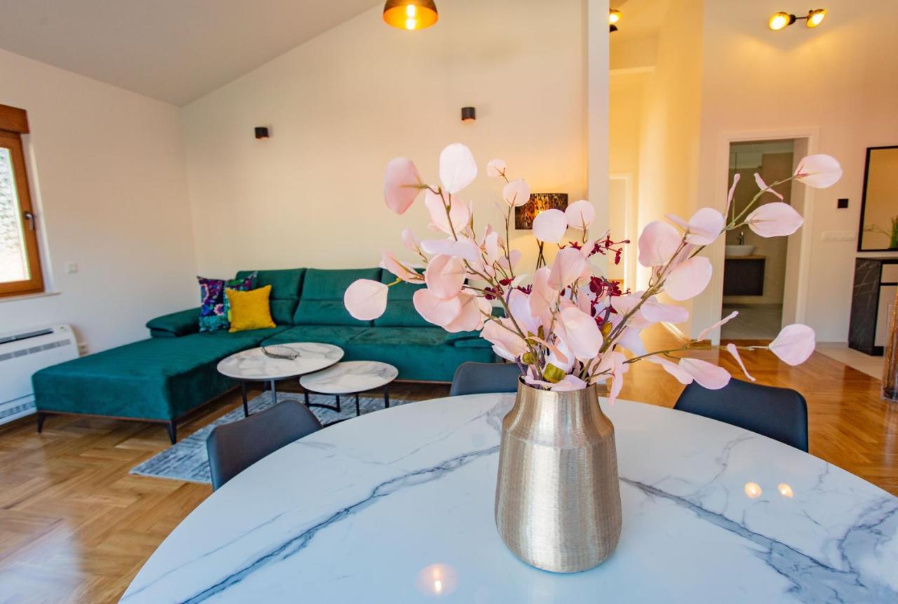 Exclusive Penthouse Old Town With Sauna And Jacuzzi 모스타르 외부 사진